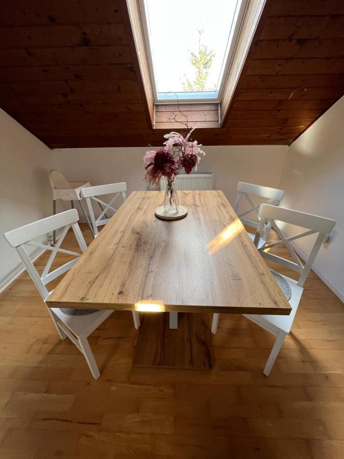 "Stone'S Throw" Krumlov 5 Min By Car, Lipno 15 Min By Car, 2 Bdrooms,Playroom Kajov Luaran gambar